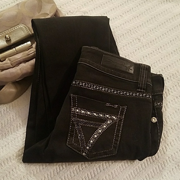 Seven7 Denim - Flash sale!! SEVEN7 SKINNY Stretch Jegging Jeans